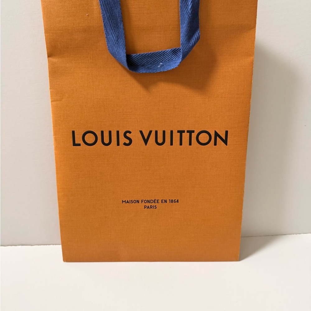 Louis Vuitton Orange Box with Red and Blue Accents - Picture 4 of 15